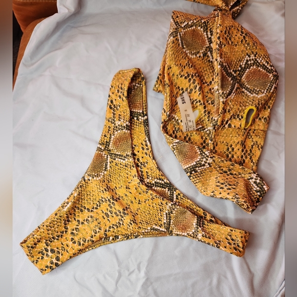 Snakeskin Print Cross Halter Bikini Size S - Picture 6 of 7